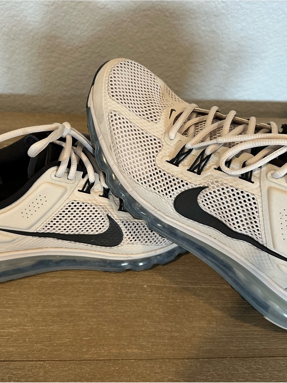Nike Men's Cream and Black Air Max-Style Athletic Sneakers